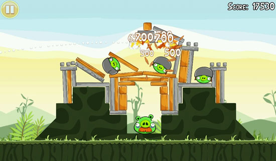Физика в Angry Birds примитивная, но в какой-то степени правдоподобная.